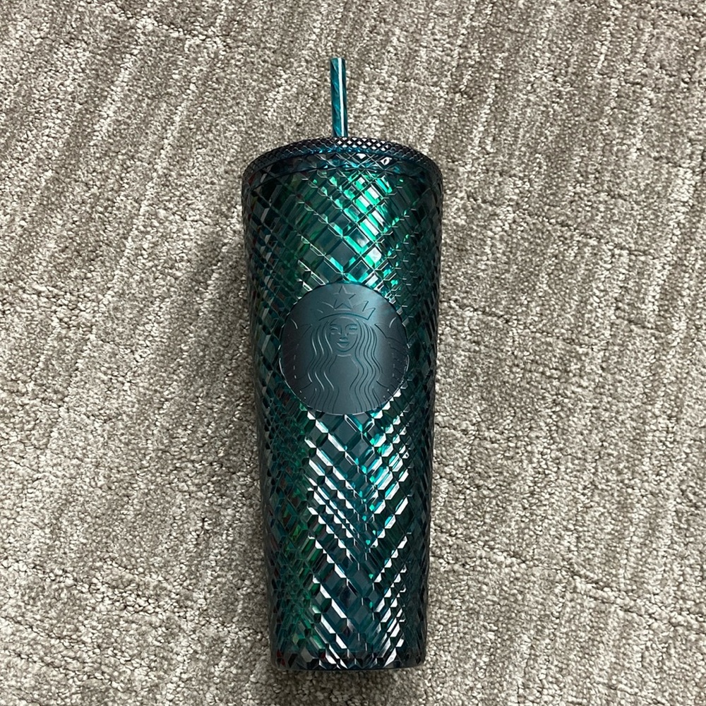 Starbucks Tumbler 24 oz SKU 011127043